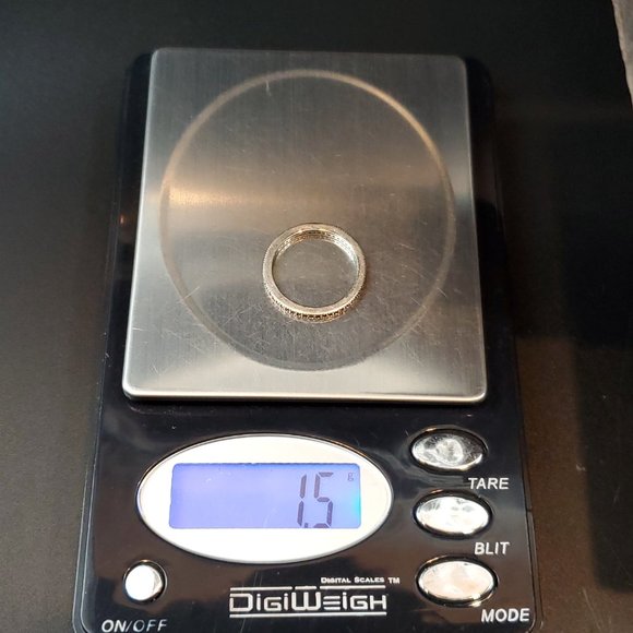 Size 6 925 Sterling Silver Clear Cubic Zirconia Thin Ring - Picture 5 of 5